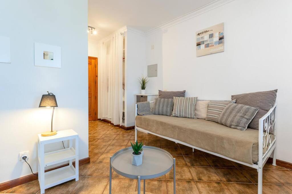 Apartment Comfortable + Pool Few Steps From